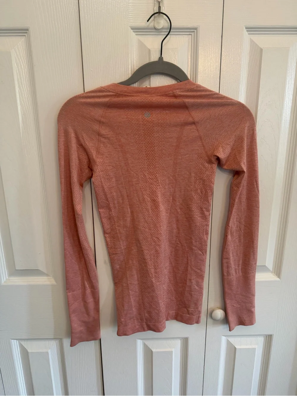 Lululemon Swiftly Tech 2.0 Long Sleeve Shirt Size 0